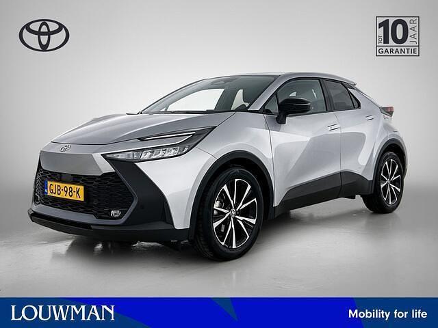 Grijs metallic Occasion 2024 Toyota C-HR SUV | € 31.645 (Eerlijke prijs) - Afbeelding 1/4