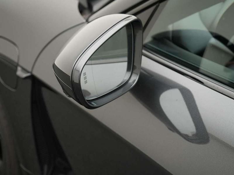 Occasion Porsche Taycan 439 kW (598 PK) 2024 Grijs, metallic lak Sedan