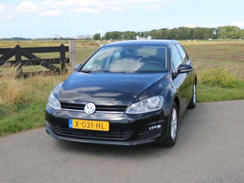 Zwart Gebruikt 2013 VW Golf VII Highline Sedan | € 10.999 (Iets duurder) - Afbeelding 1/4