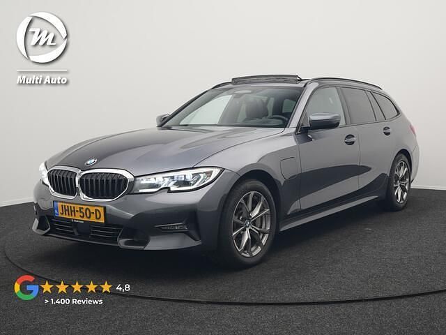 Grijs Gebruikt 2021 BMW 330 Sport Line Stationwagen | € 33.940 (Eerlijke prijs) - Afbeelding 1/4