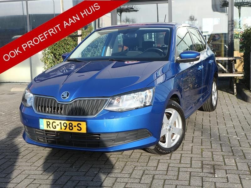 Blauw Occasion 2017 Skoda Fabia Drive Hatchback | € 12.700 (Eerlijke prijs) - Afbeelding 1/4