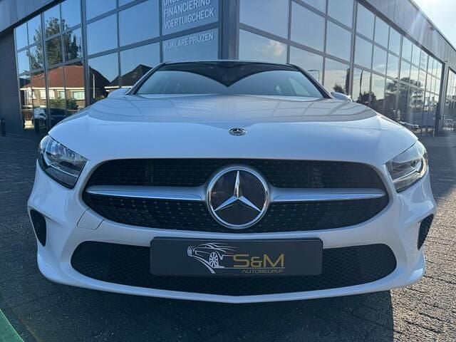 Wit Gebruikt 2018 Mercedes A250 Premium Hatchback | € 24.600 (Goede deal) - Afbeelding 1/3