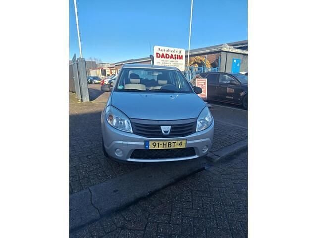 Grijs Occasion 2008 Dacia Sandero Hatchback | € 599 (Super prijs) - Afbeelding 1/4