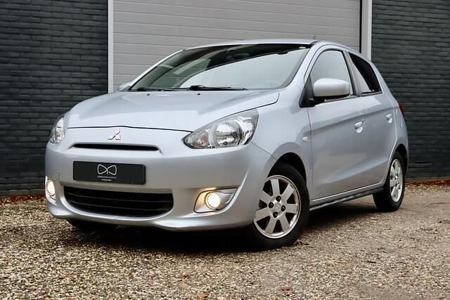 Grijs Gebruikt 2016 Mitsubishi Space Star Instyle Hatchback | € 8.250 (Eerlijke prijs) - Afbeelding 1/4