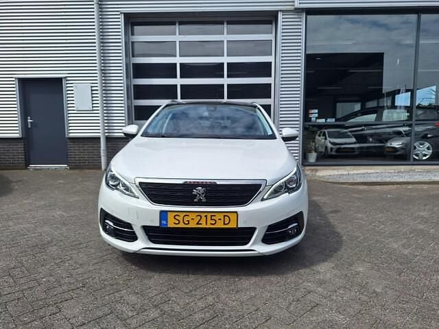 Wit Gebruikt 2018 Peugeot 308 Stationwagen | € 9.999 (Eerlijke prijs) - Afbeelding 1/3