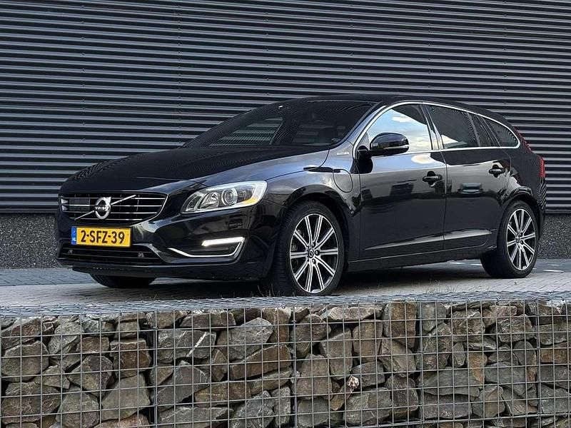 Zwart Gebruikt 2013 Volvo V60 Stationwagen | € 8.250 (Goede deal) - Afbeelding 1/4