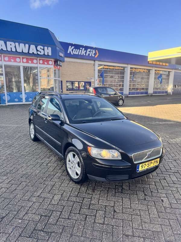 Zwart Gebruikt 2006 Volvo V50 Stationwagen | € 1.300 (Super prijs) - Afbeelding 1/4