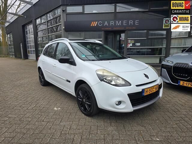 Wit Gebruikt 2010 Renault Clio GrandTour Collection Stationwagen | € 2.350 (Eerlijke prijs) - Afbeelding 1/4