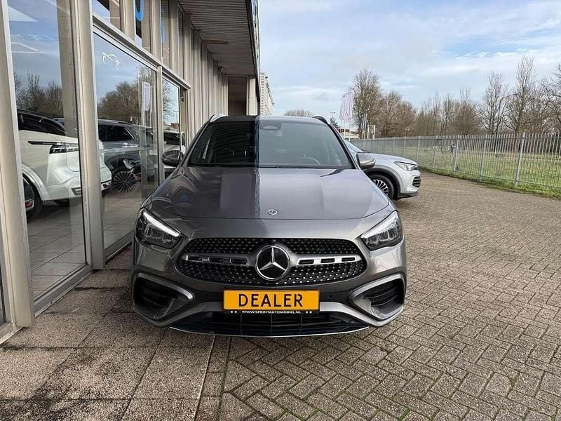 Occasion Mercedes GLA200 AMG line 163 PK (119 kW) 2024 Grijs SUV