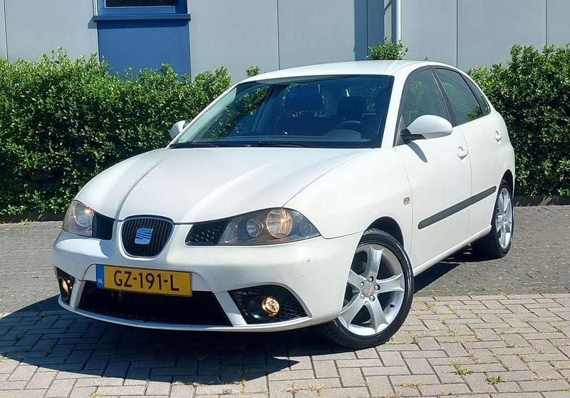Wit Gebruikt 2009 Seat Ibiza Hatchback | € 1.650 (Super prijs) - Afbeelding 1/4