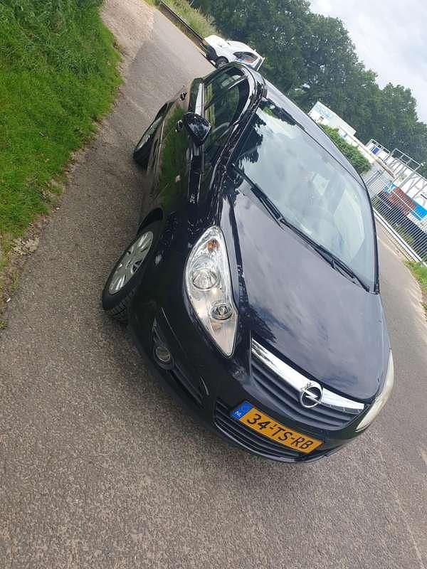 Gebruikt 2007 Opel Corsa Sedan | € 1.300 (Iets duurder) - Afbeelding 1/4