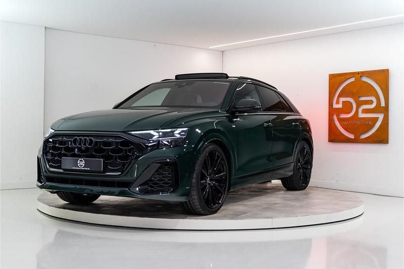 Groen Nieuw 2025 Audi Q8 Competition SUV | € 134.980 - Afbeelding 1/4