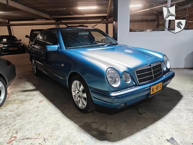 Occasion Mercedes E320 Avantgarde 223 PK (164 kW) 1998 Blauw Sedan