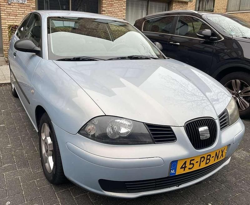 Blauw Occasion 2004 Seat Ibiza Stella Hatchback | € 3.000 - Afbeelding 1/4