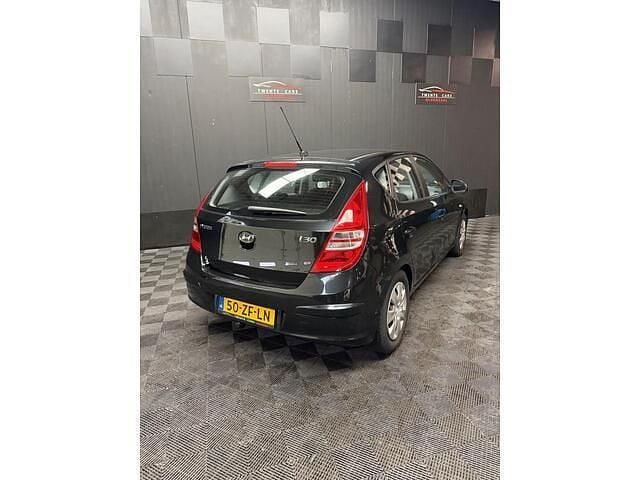 Occasion Hyundai i30 Dynamiq 109 PK (80 kW) 2008 Zwart Hatchback
