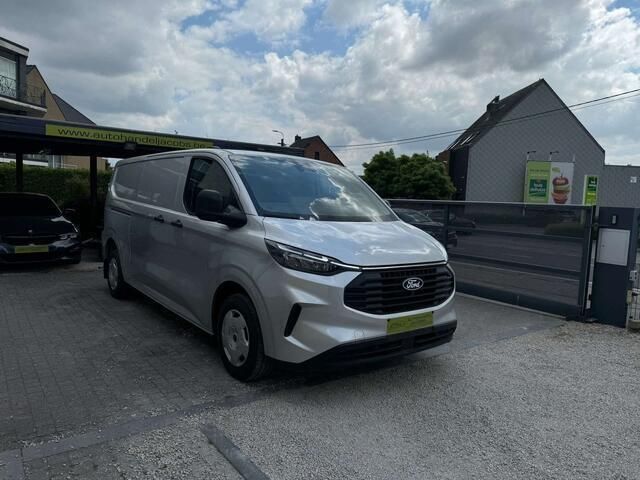Grijs Gebruikt 2024 Ford Transit Custom Trend Sedan | € 36.500 - Afbeelding 1/4