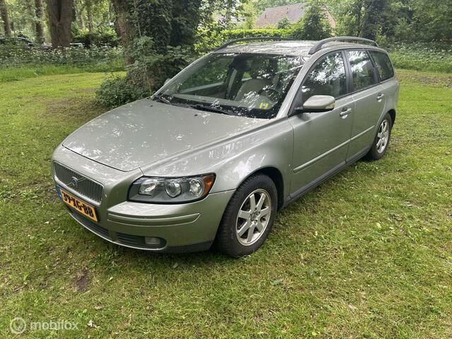 Groen Gebruikt 2007 Volvo V50 Stationwagen | € 1.499 (Goede deal) - Afbeelding 1/4