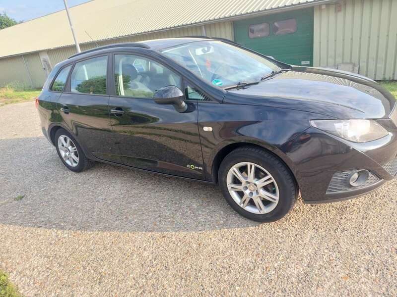 Zwart Gebruikt 2011 Seat Ibiza ST Copa Stationwagen | € 2.000 (Eerlijke prijs) - Afbeelding 1/4