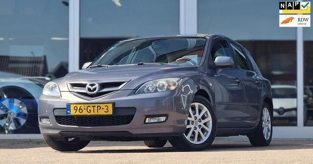Grijs Gebruikt 2008 Mazda 3 Sense Hatchback | € 3.844 (Eerlijke prijs) - Afbeelding 1/3