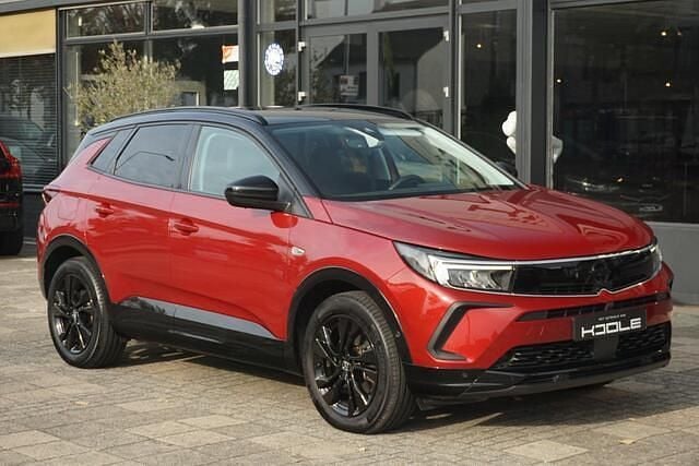 Rood Gebruikt 2022 Opel Grandland X GS Line SUV | € 24.980 (Goede deal) - Afbeelding 1/4