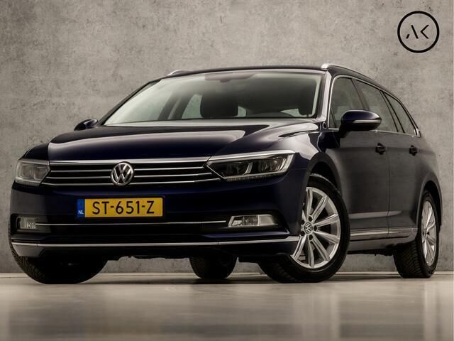 Blauw, metallic lak Gebruikt 2018 VW Passat Highline Stationwagen | € 17.945 (Eerlijke prijs) - Afbeelding 1/4