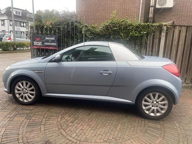 Blauw Gebruikt 2005 Opel Tigra Enjoy Cabriolet | € 2.250 (Eerlijke prijs) - Afbeelding 1/4