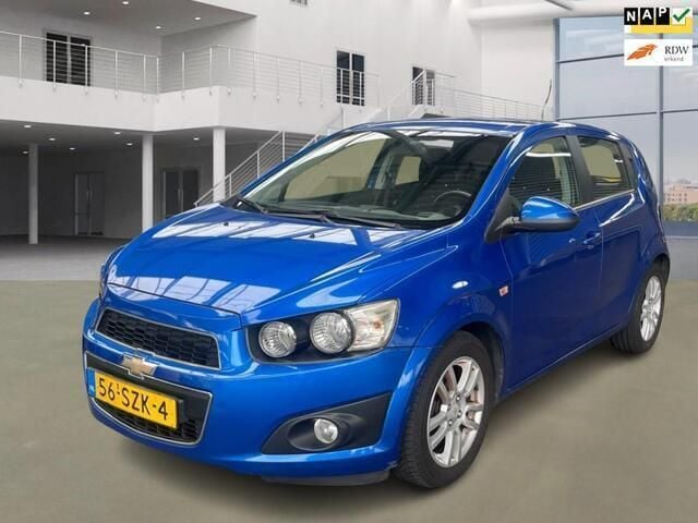 Blauw Gebruikt 2012 Chevrolet Aveo LTZ Hatchback | € 2.750 (Eerlijke prijs) - Afbeelding 1/4