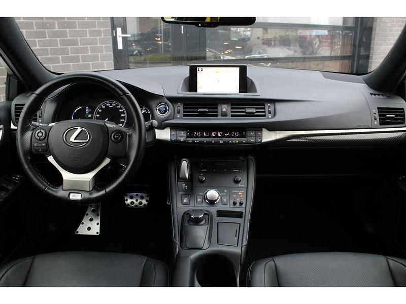 Occasion Lexus CT200h Sport Line 99 PK (72 kW) 2016 Wit Hatchback