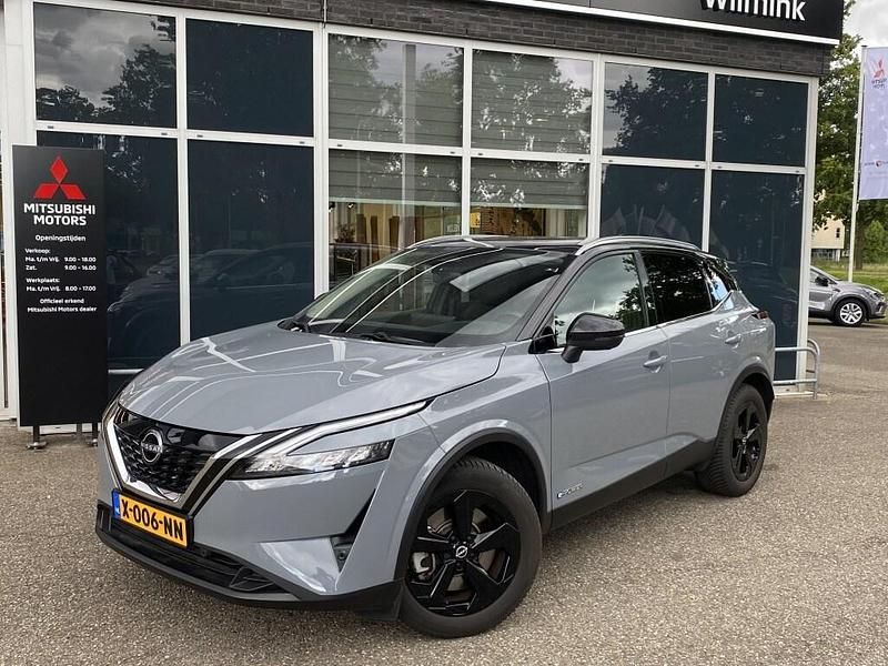 Grijs Gebruikt 2023 Nissan Qashqai Black Edition SUV | € 31.900 (Eerlijke prijs) - Afbeelding 1/4