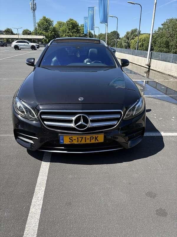 Gebruikt 2018 Mercedes E220 AMG line Stationwagen | € 21.500 (Goede deal) - Afbeelding 1/4