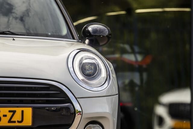 Occasion Mini Cooper Cabriolet Business 136 PK (100 kW) 2017 Wit, metallic lak Cabriolet