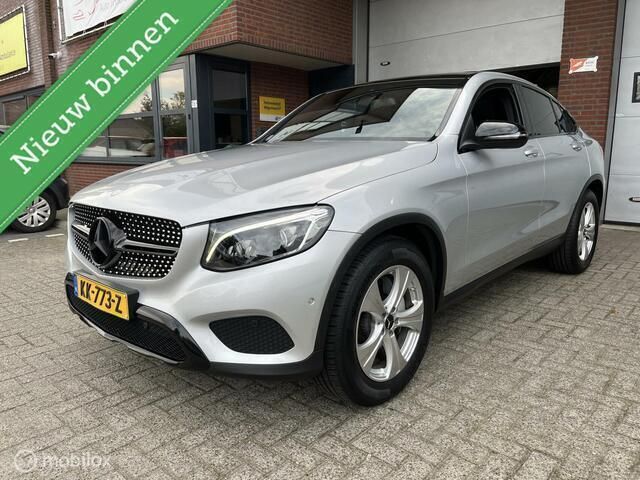Grijs, metallic lak Gebruikt 2016 Mercedes GLC250 Edition 1 SUV | € 34.950 (Duur) - Afbeelding 1/4