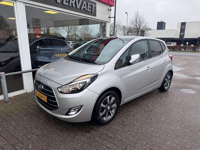 Occasion Hyundai ix20 Premium 124 PK (91 kW) 2016 Grijs (metallic) Hatchback