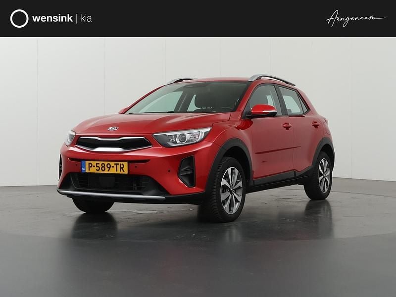 Rood Gebruikt 2021 Kia Stonic SUV | € 21.935 (Eerlijke prijs) - Afbeelding 1/4