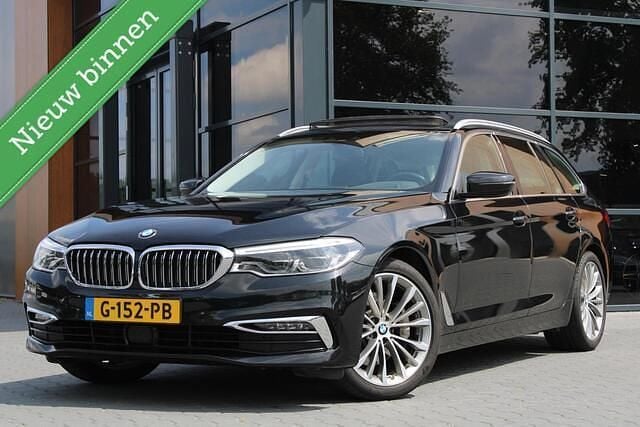 Zwart Gebruikt 2019 BMW 530 Executive Stationwagen | € 28.950 (Eerlijke prijs) - Afbeelding 1/4