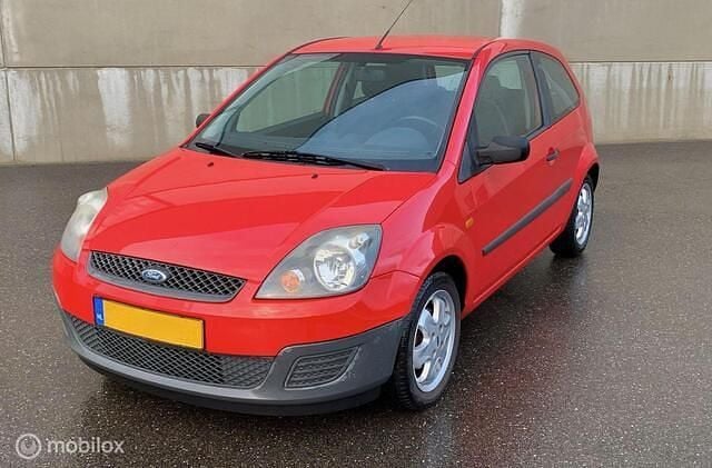 Rood Gebruikt 2007 Ford Fiesta Hatchback | € 699 (Super prijs) - Afbeelding 1/4