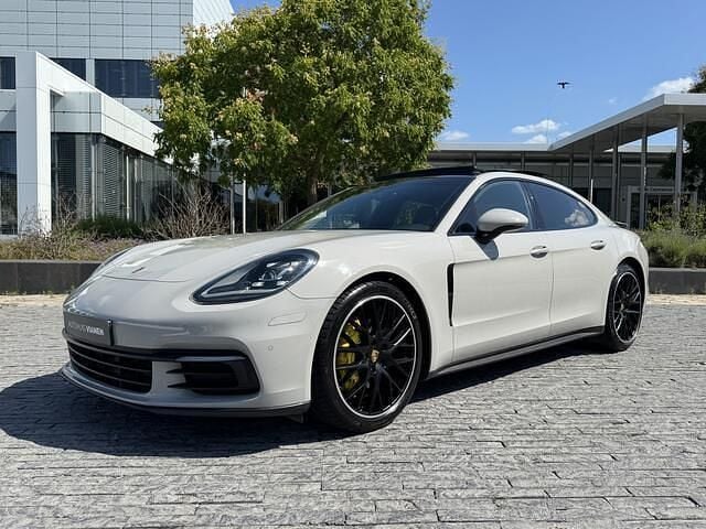 Grijs Occasion 2017 Porsche Panamera Sedan | € 53.950 (Super prijs) - Afbeelding 1/4