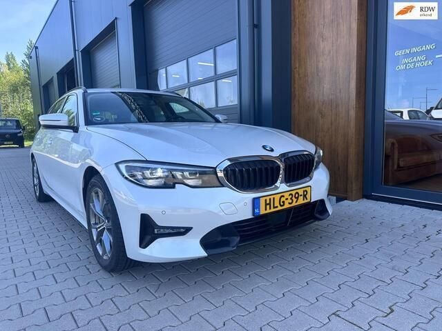 Occasion BMW 330 Executive 184 PK (135 kW) 2021 Wit Stationwagen
