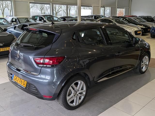 Occasion Renault Clio IV LIMITED 90 PK (66 kW) 2018 Grijs (metallic) Hatchback