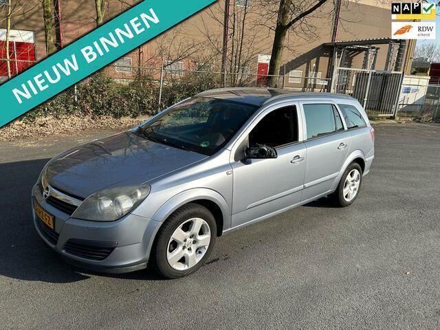 Grijs Gebruikt 2005 Opel Astra Edition Stationwagen | € 1.899 (Eerlijke prijs) - Afbeelding 1/4