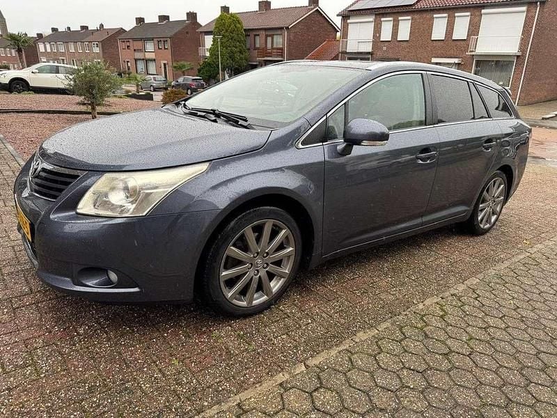 Blauw Gebruikt 2009 Toyota Avensis Stationwagen | € 6.500 (Goede deal) - Afbeelding 1/4