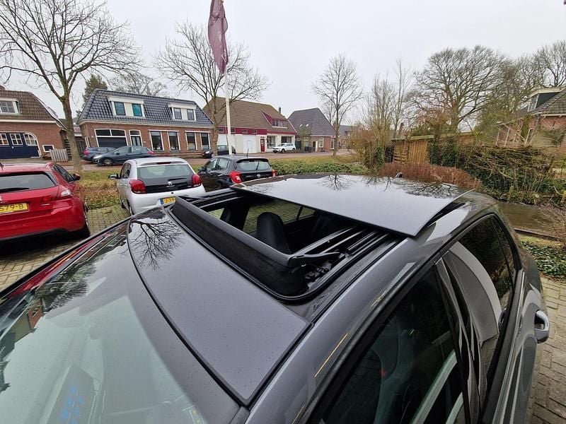 Occasion VW Golf VIII 2024 Grijs Hatchback