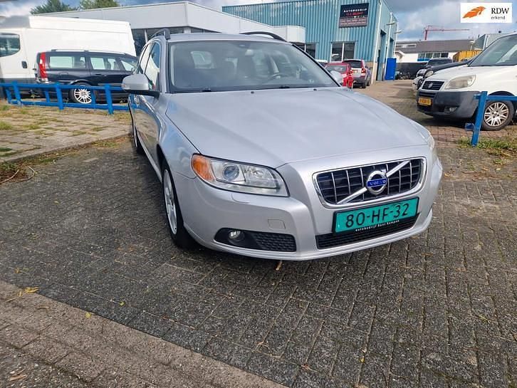 Gebruikt 2009 Volvo V70 Kinetic Stationwagen | € 6.950 (Super prijs) - Afbeelding 1/4