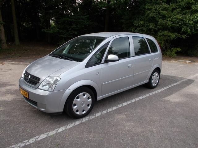 Grijs Gebruikt 2005 Opel Meriva Enjoy MPV | € 1.950 (Eerlijke prijs) - Afbeelding 1/4