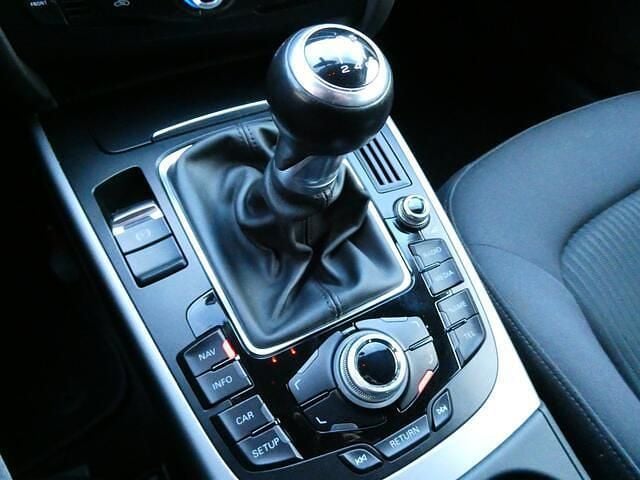 Occasion Audi A4 Business 170 PK (125 kW) 2013 Blauw Stationwagen