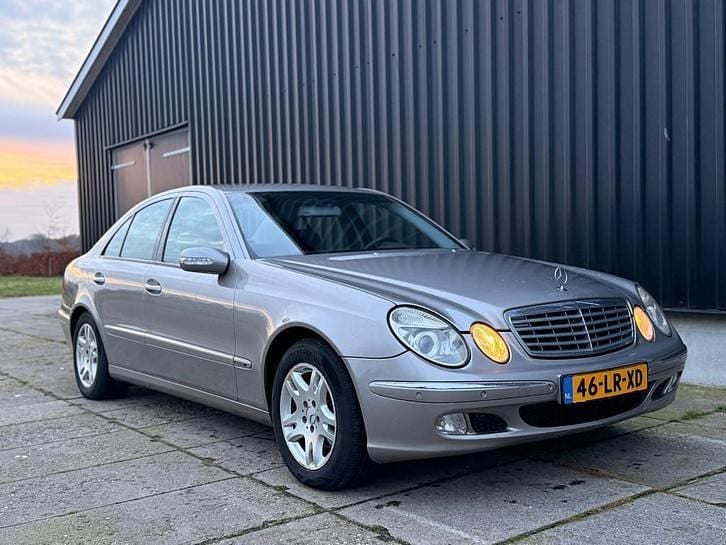 Gebruikt 2003 Mercedes E220 Avantgarde | € 3.450 (Eerlijke prijs) - Afbeelding 1/4