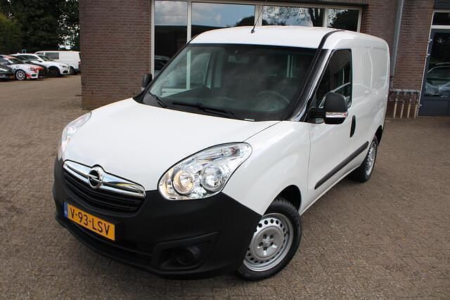 Wit Gebruikt 2015 Opel Combo MPV | € 9.500 (Duur) - Afbeelding 1/4
