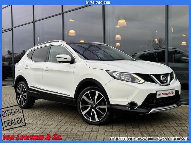 Wit Occasion 2015 Nissan Qashqai Tekna SUV | € 14.900 (Eerlijke prijs) - Afbeelding 1/4