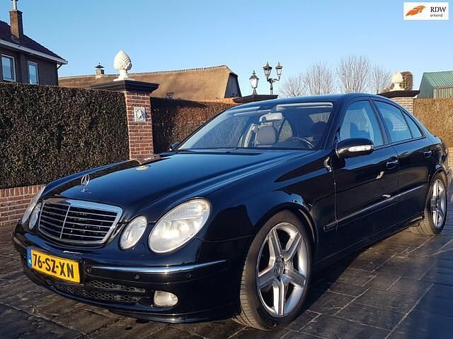 Occasion Mercedes E220 Avantgarde 150 PK (110 kW) 2005 Zwart Sedan