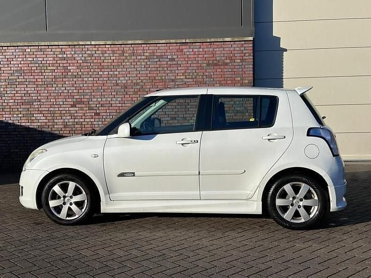Occasion Suzuki Swift 93 PK (68 kW) 2009 Wit Hatchback
